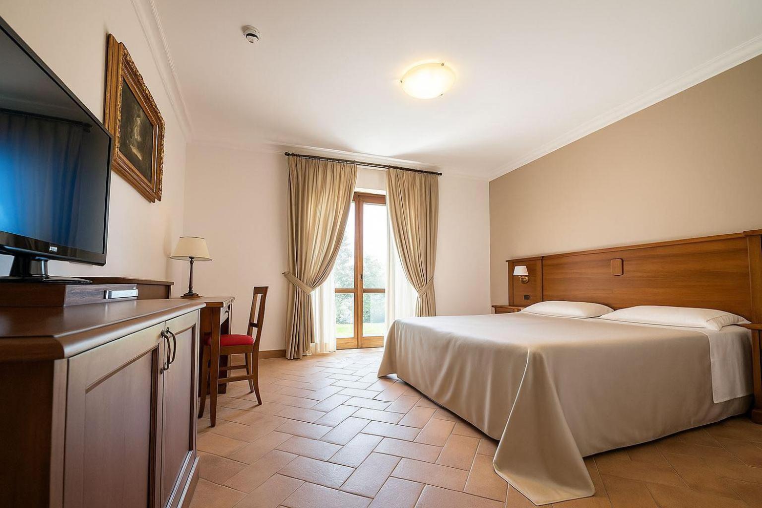 Grand Hotel Vigna Nocelli 루체라 외부 사진